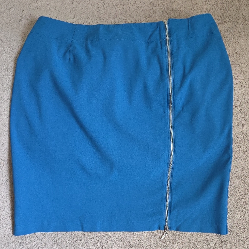 Elegant Blue Women's Mini Skirt with Zipper